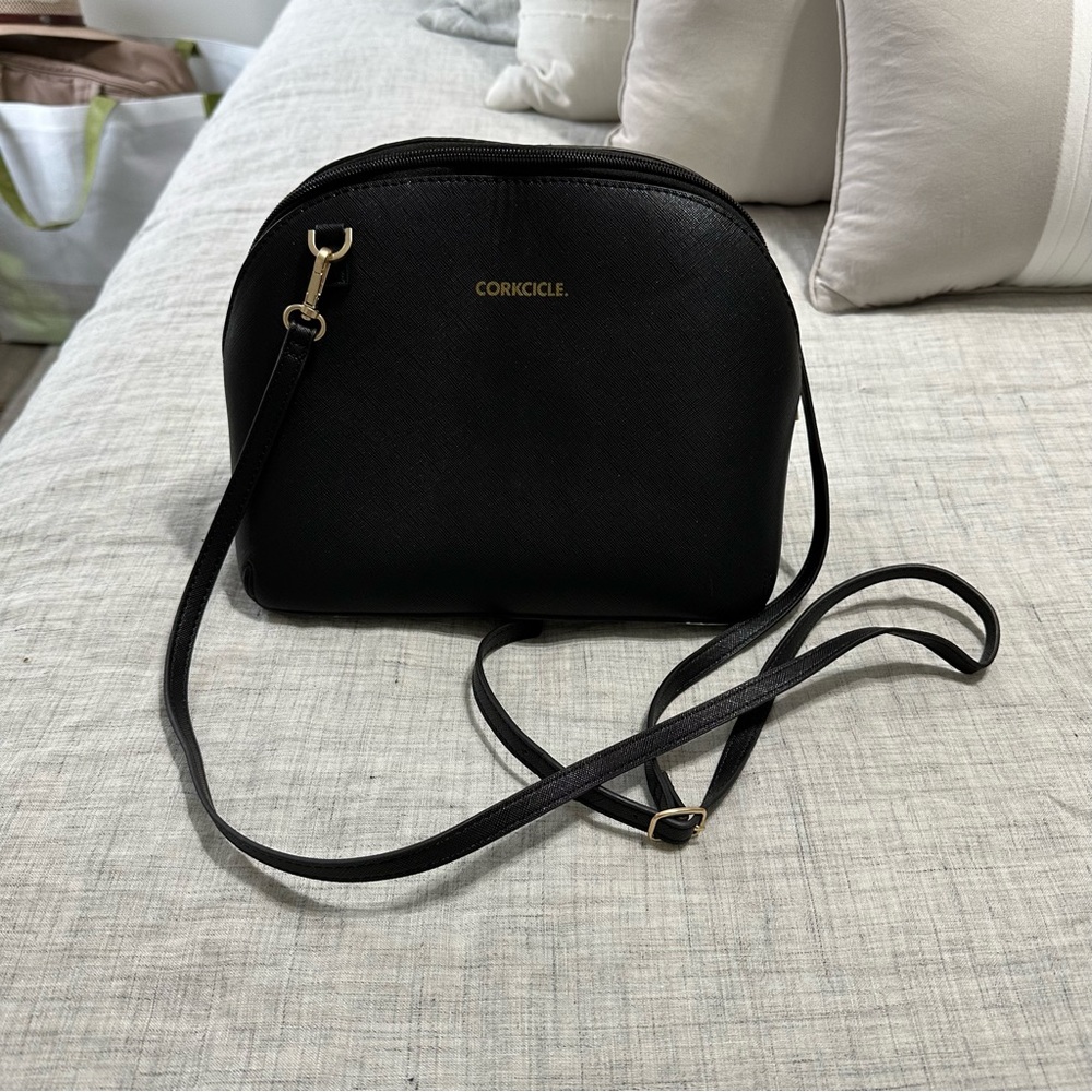 Corkcicle Lunch Adair Crossbody Bag Black Insulated Purse - Black